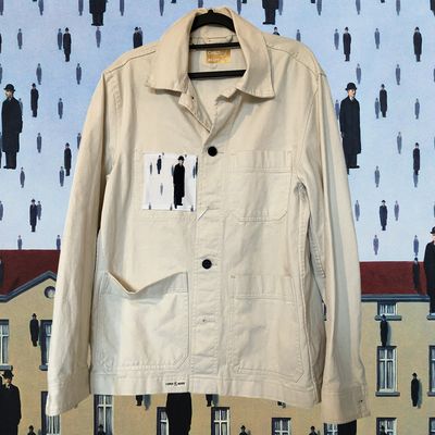 Veste René Magritte : mystère et surréalisme élégant