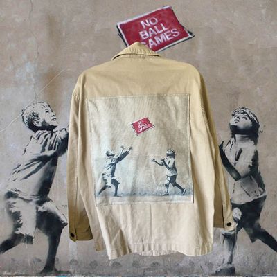 Veste Banksy : l'art de la provocation