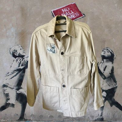 Veste Banksy : l'art de la provocation