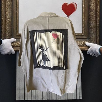 Veste Banksy : l’œuvre qui refuse d’être enfermée