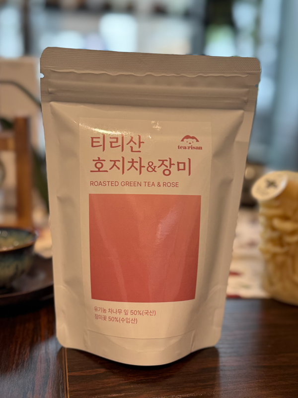 Roasted Hojicha Green Tea and Rose Roasted Hojicha Green Tea and Rose