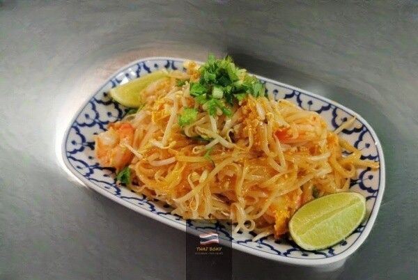 Pad thai crevettes/poulet/boeuf/Tofu  (2)