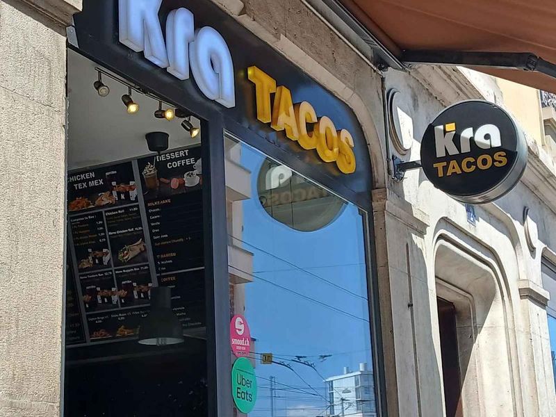 KIRA TACOS