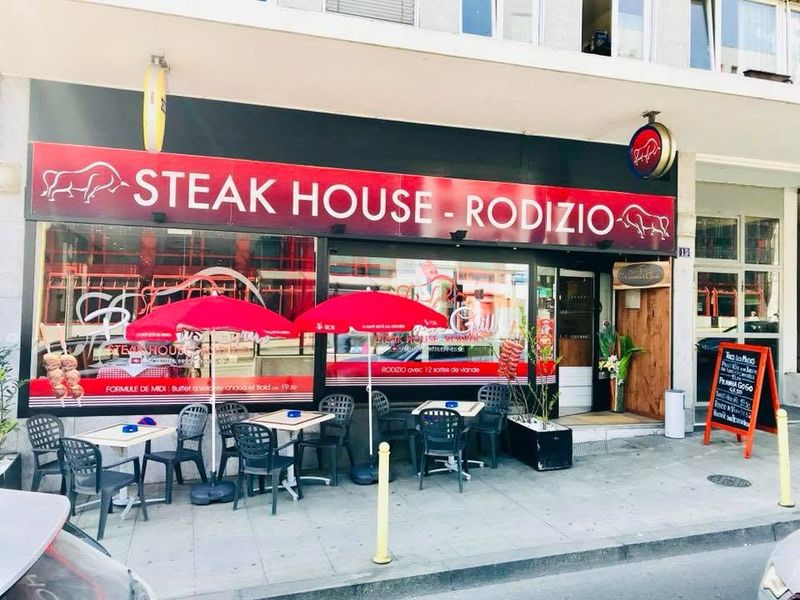STEAK HOUSE - RODIZIO