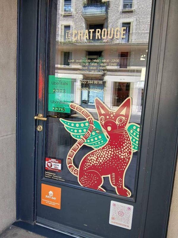LE CHAT ROUGE