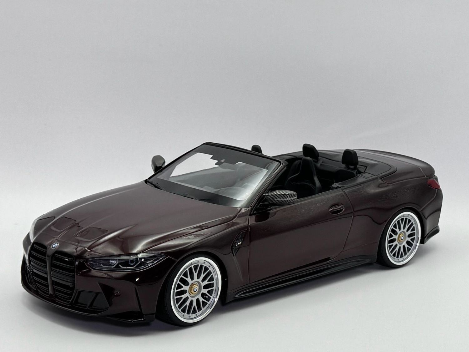 1:18 BMW M4 Cabrio G83 Minichamps MB LV1 Felgen