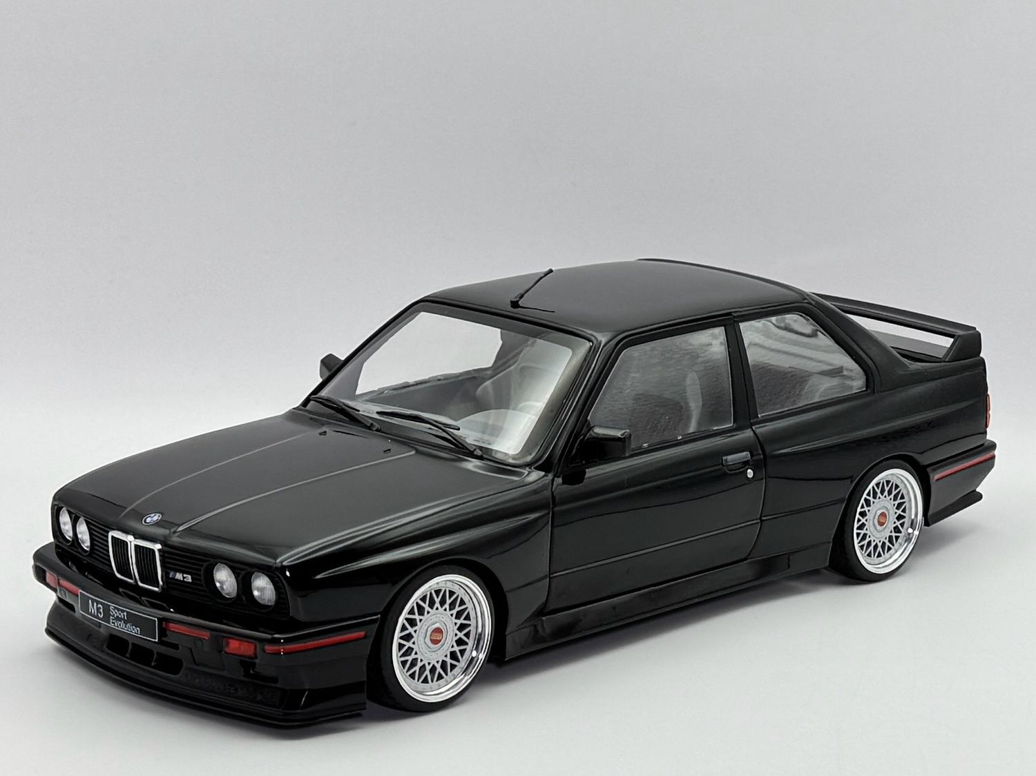 1:18 BMW M3 Evolution E30 Solido BBS Felgen