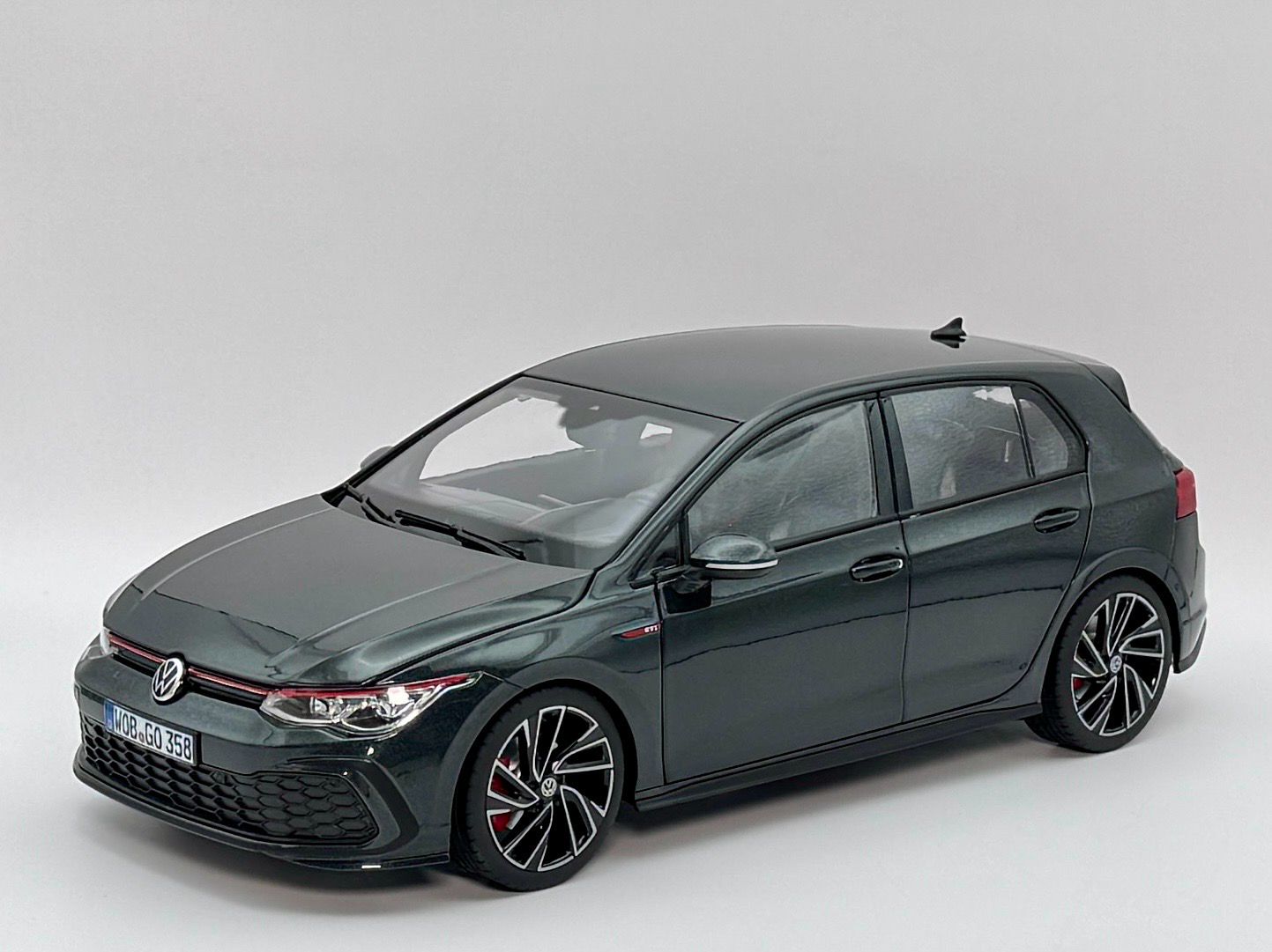 1:18 VW Golf VIII GTI Norev schwarz