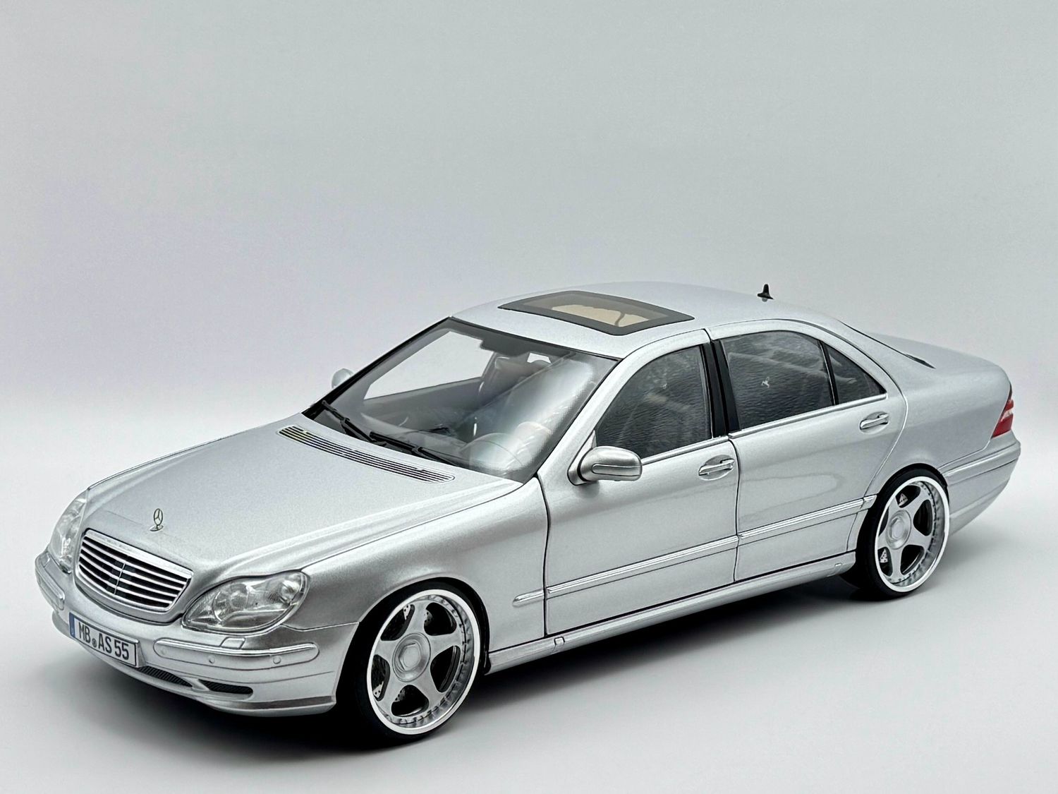 1:18 Mercedes-Benz S55 AMG Rotiform Felgen