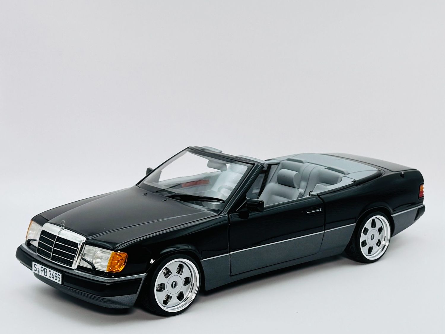 1:18 Mercedes-Benz 300CE-24 Cabrio A124 Norev MAE Felgen