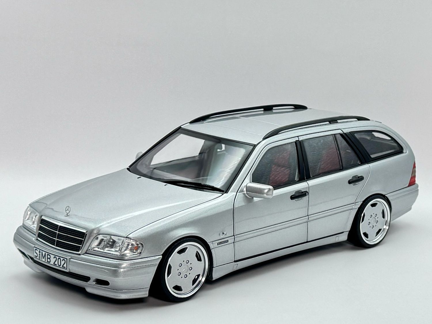 1:18 Mercedes-Benz C200 T-Model AMG Felgen