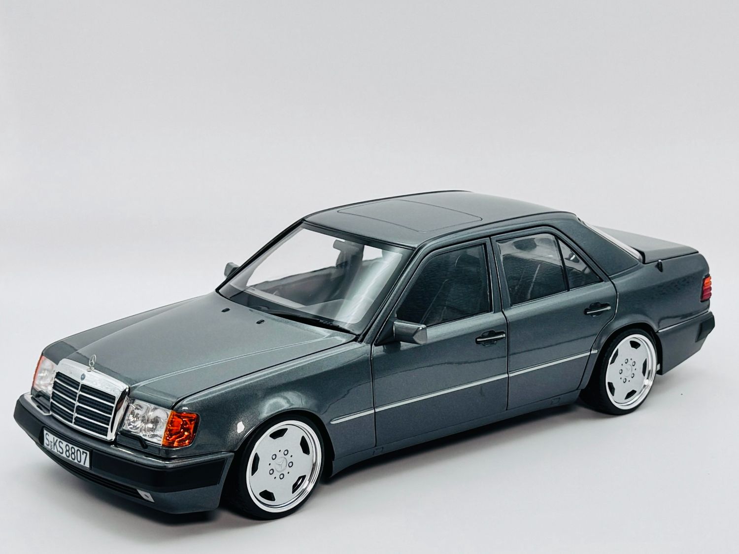 1:18 Mercedes-Benz 500E V8 Norev AMG Felgen