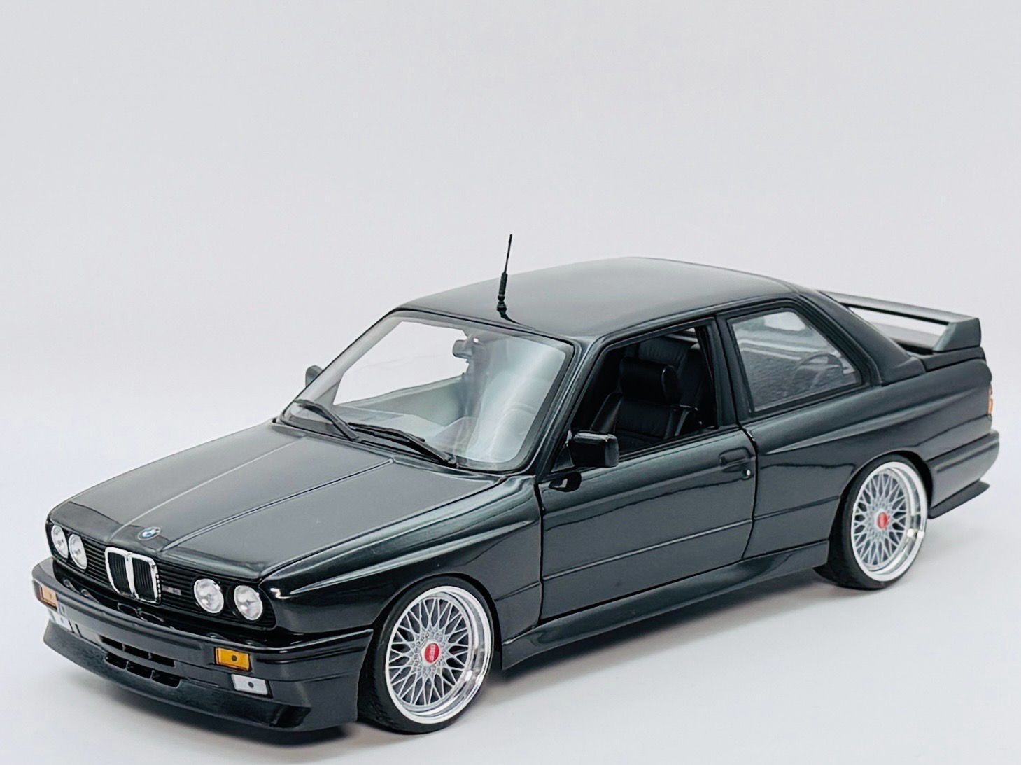 1:18 BMW M3 E30 Minichamps BBS Felgen