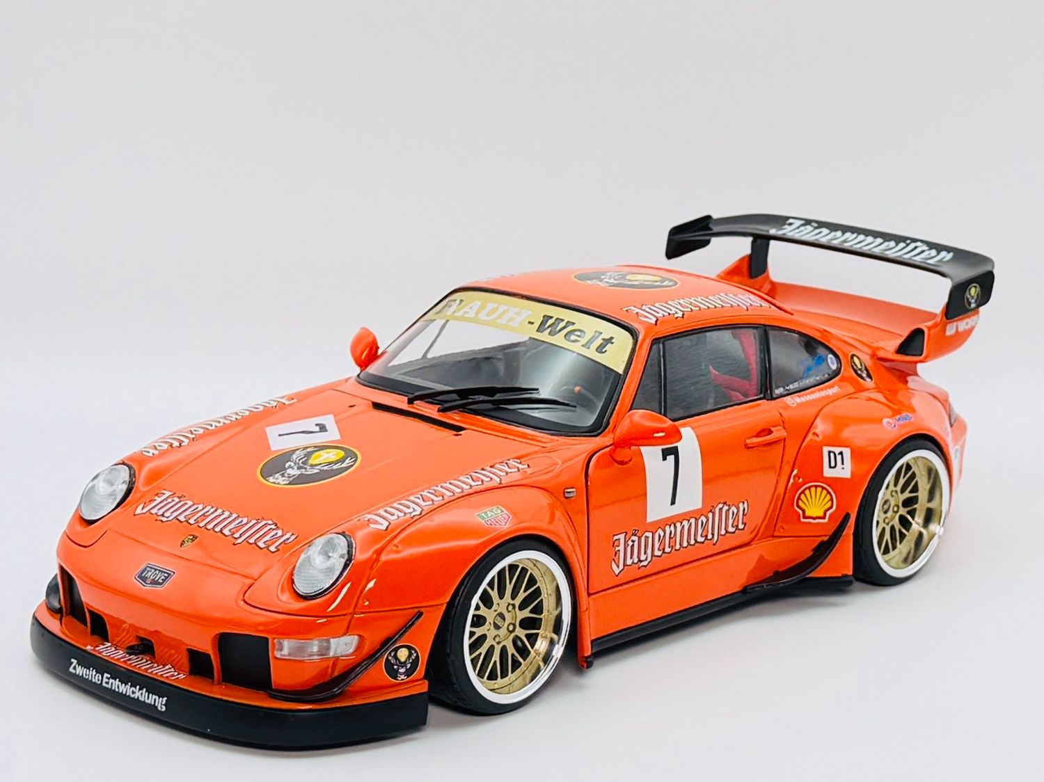1:18 Porsche 911 (993) RWB Rauhwelt Jägermeister BBS Felgen