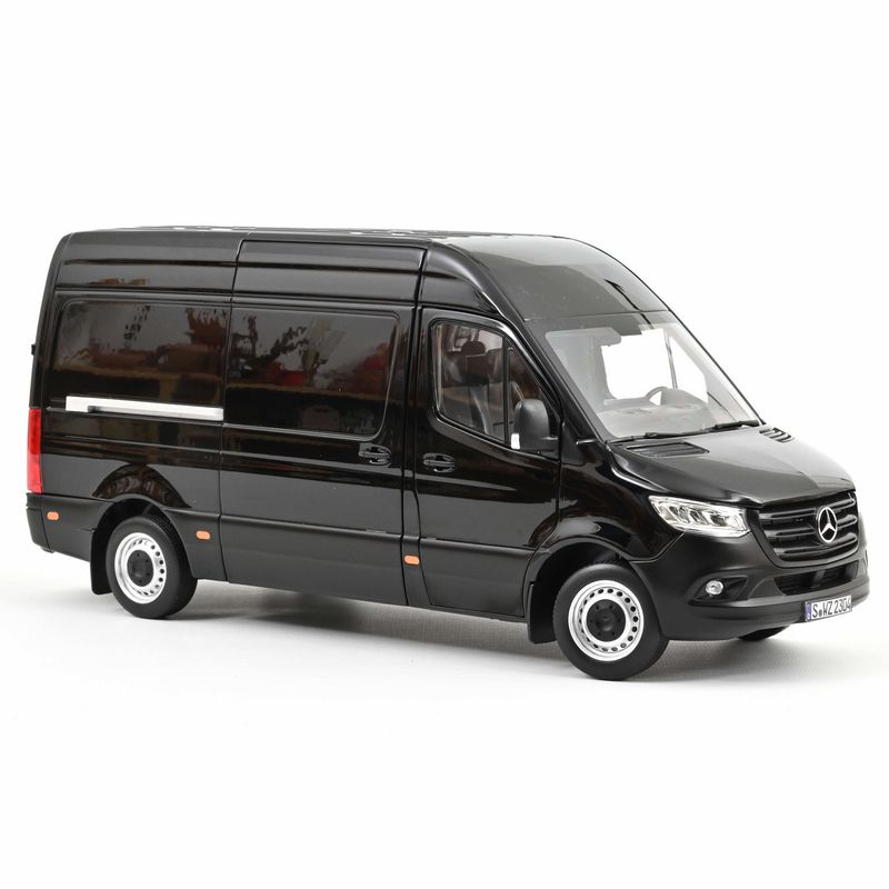 1:18 Mercedes-Benz Sprinter 2018 Norev