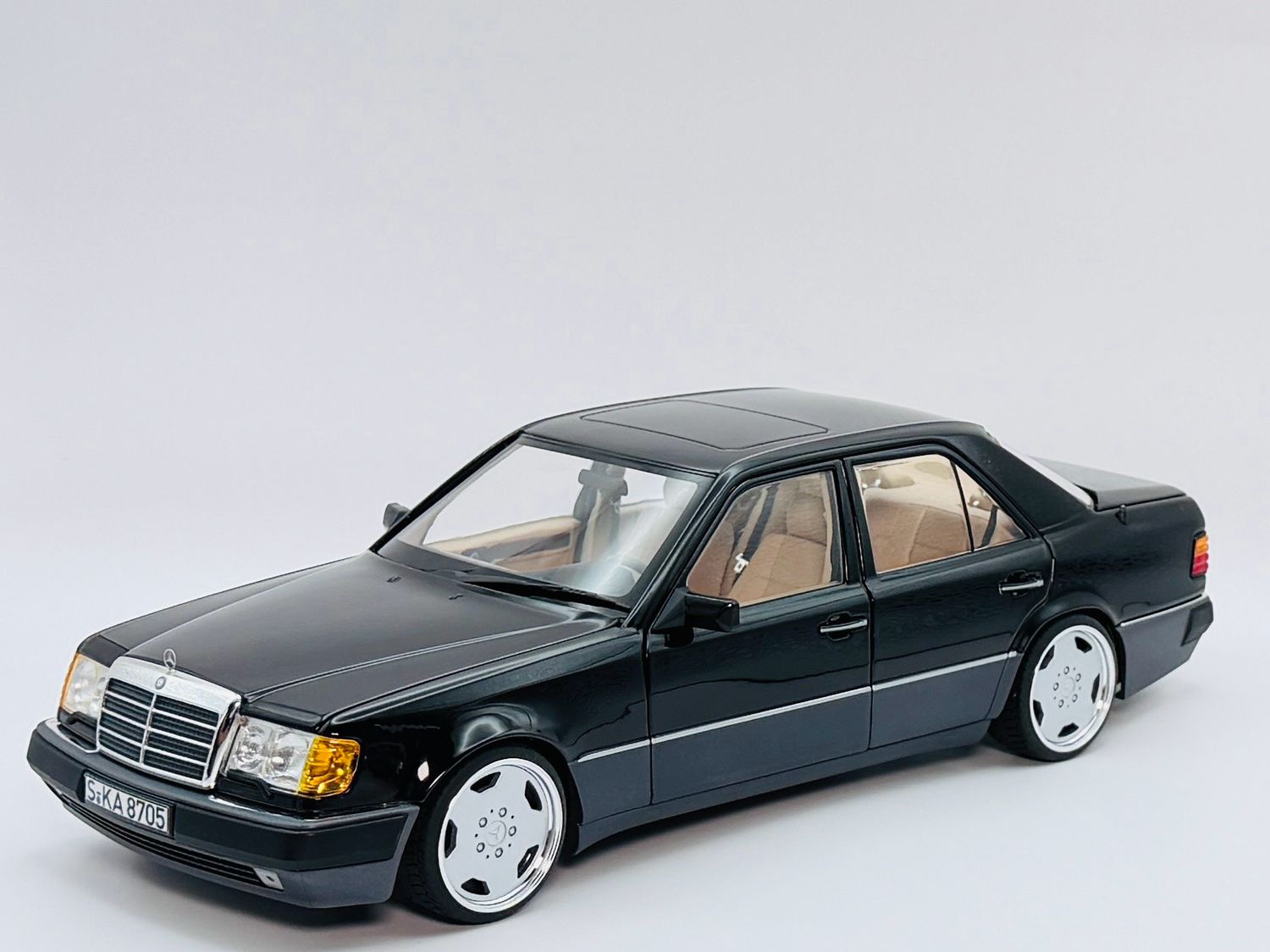 1:18 Mercedes 500 E V8 Norev AMG Felgen