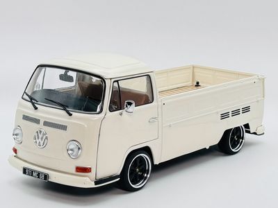 1:18 VW T2 Pick-Up Porsche Racing Solido Fuchs Felgen