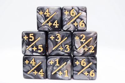 D6 (8): +1/+1 Pearl Black Counters For Magic - Set of 8