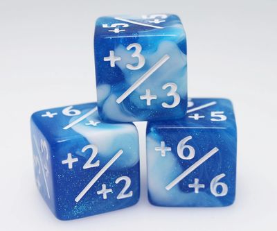 D6 (8): +1/+1 White &amp; Blue Glitter Counters For Magic - Set of 8