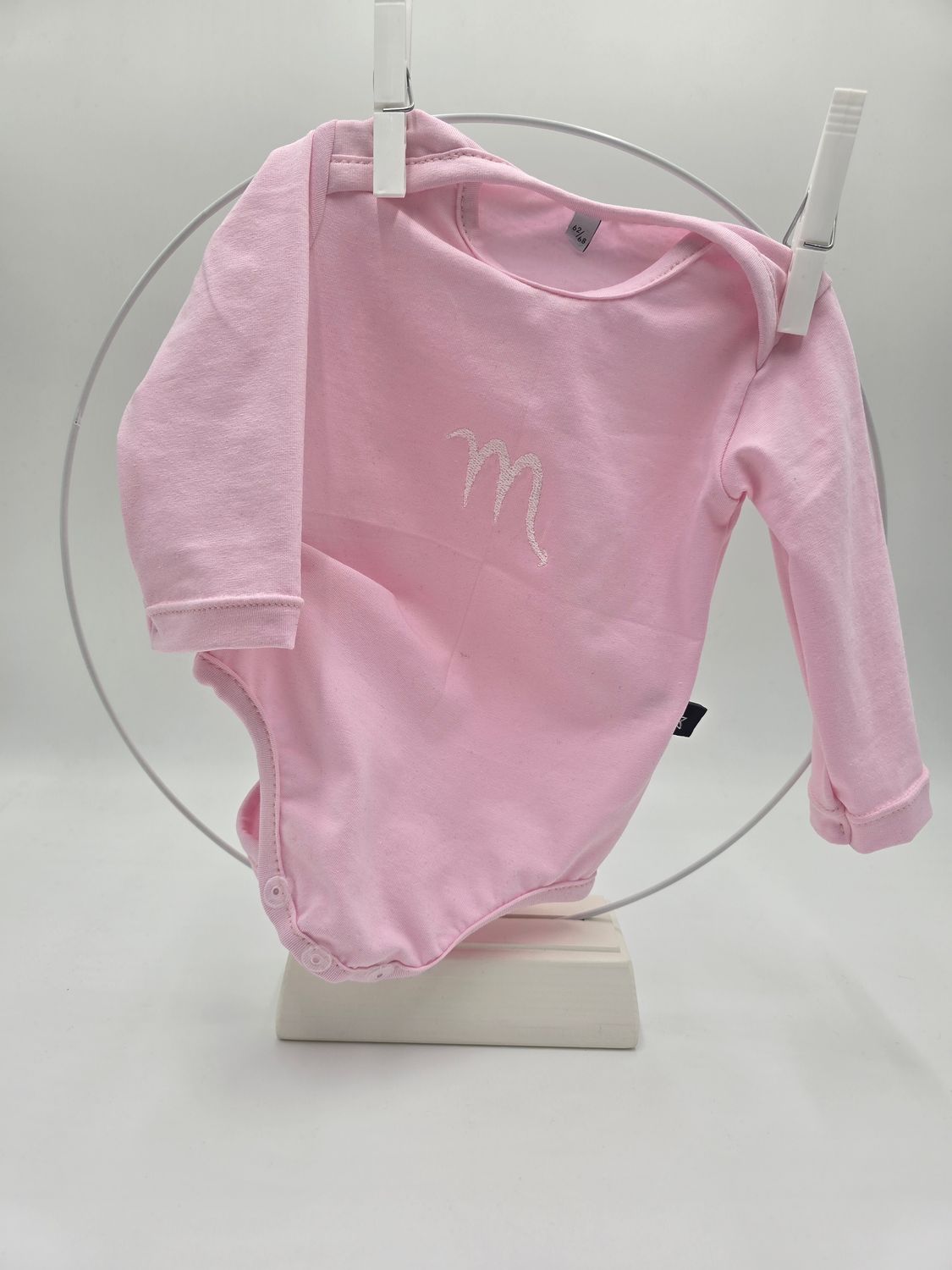 Baby Body mit Sternzeichen