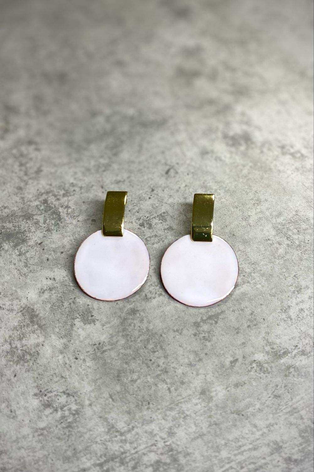 Opálos fehér tűzkarika