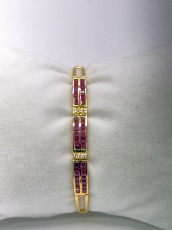 2.94CT NATURAL-GROWN RUBY BRACELET