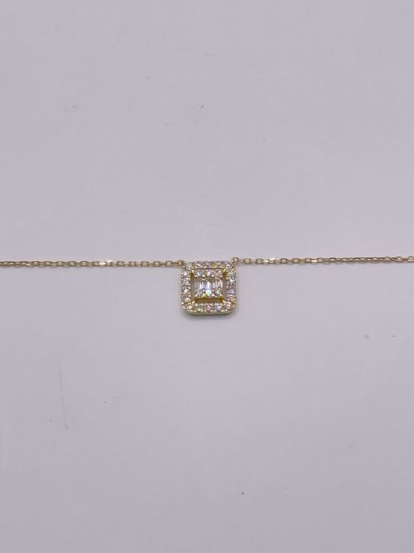 0.42CT NATURAL-GROWN EMERALD PENDANT G-H/SI (WITH CHAIN)