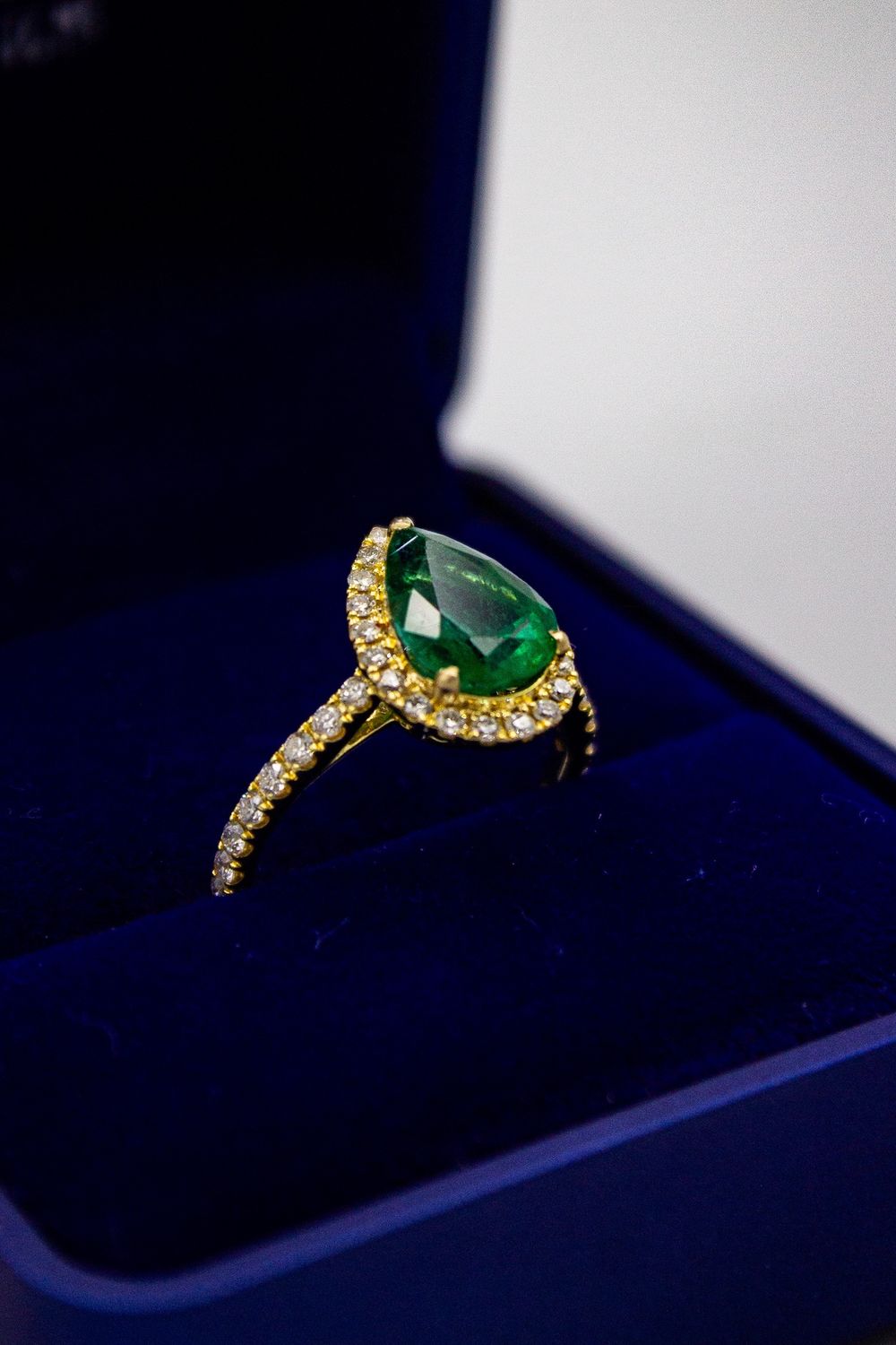 EMERALD DIAMOND RING(NATURAL)EM2.59CT D0.66CT