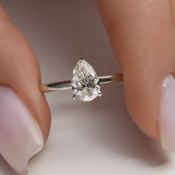 DIAMOND SOLITAIRE RING PEAR SHAPE(LAB)3.00CT