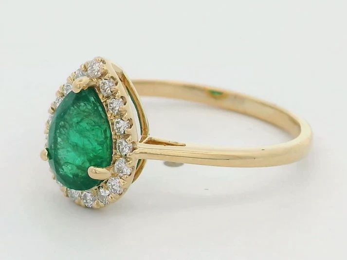 0.52CT NATURAL-GROWN PEAR-DROP EMERALD