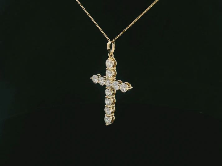 2.38CT LAB-GROWN CROSS