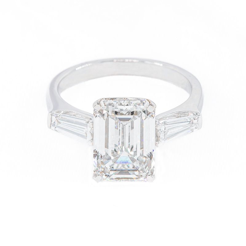 5.07CT LAB-GROWN EMERALD G/VVS