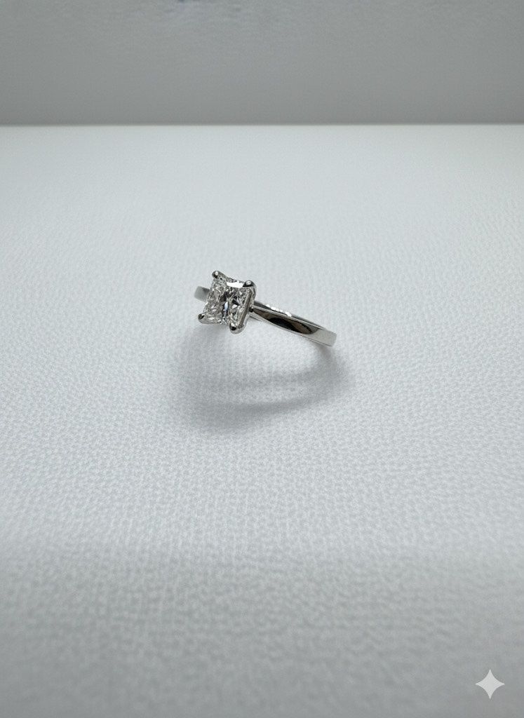 0.70CT PRINCESS NATURAL-GROWN G-H/VS-SI