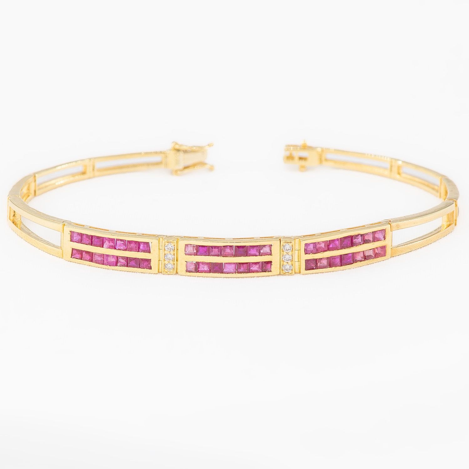 2.94CT NATURAL-GROWN RUBY BRACELET