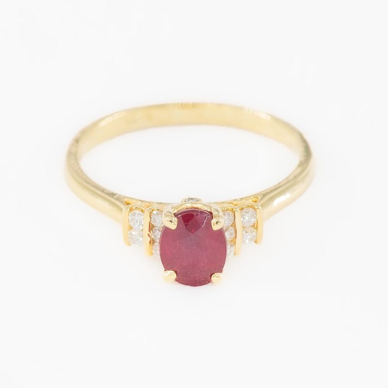 1.30CT NATURAL-GROWN OVAL RUBY