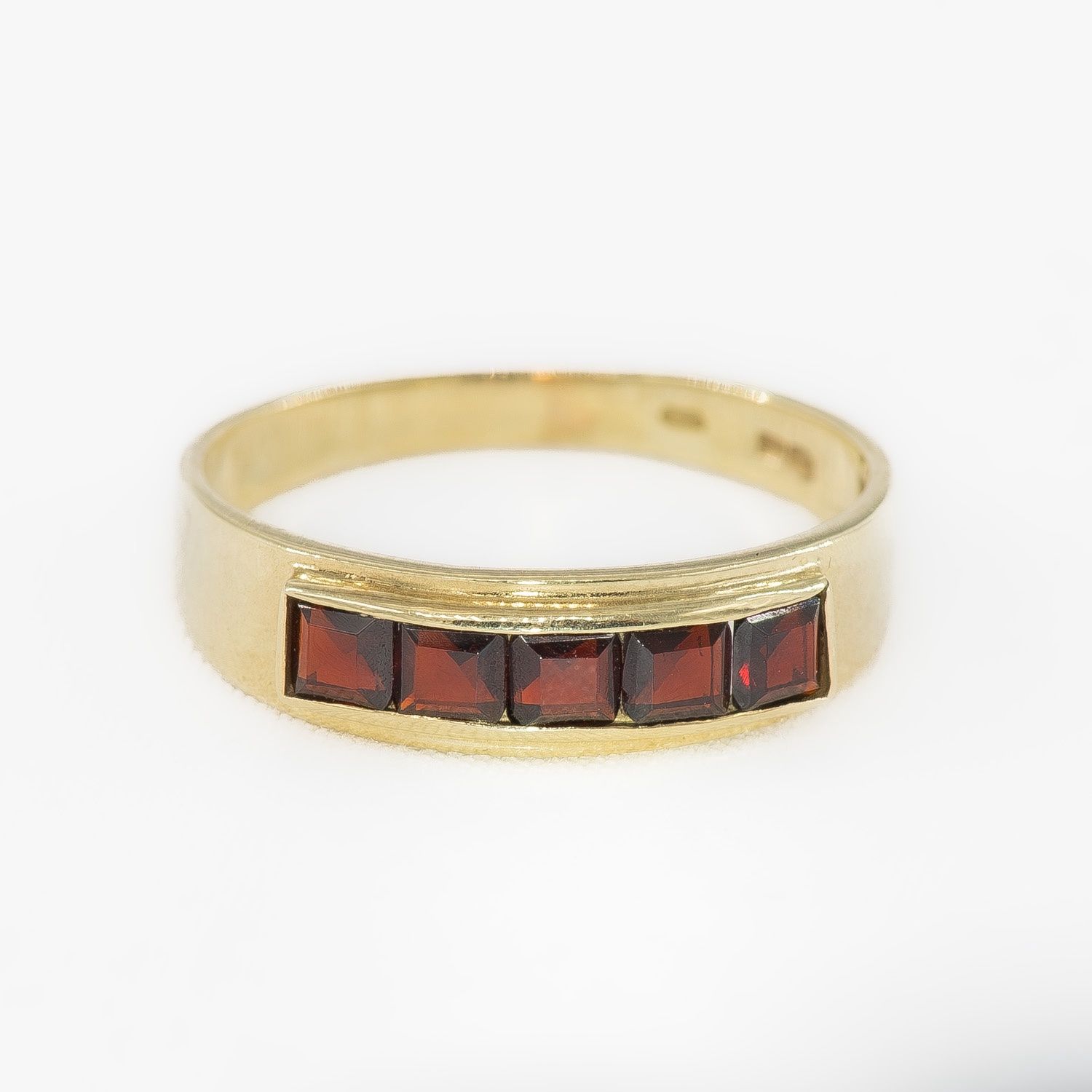 1.45CT NATURAL-GROWN PRINCESS GARNET