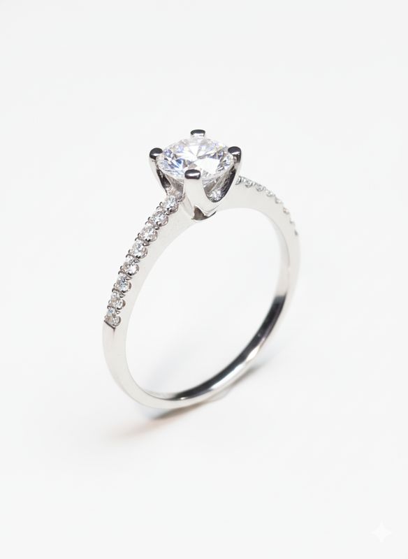 0.70CT ROUND NATURAL-GROWN G-H/VS-SI