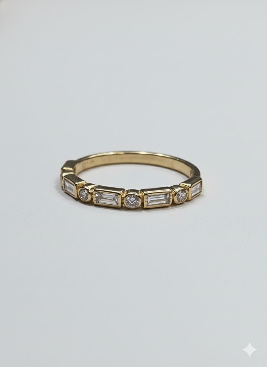 0.42CT LAB-GROWN EMERALD E-F/VVS-VS