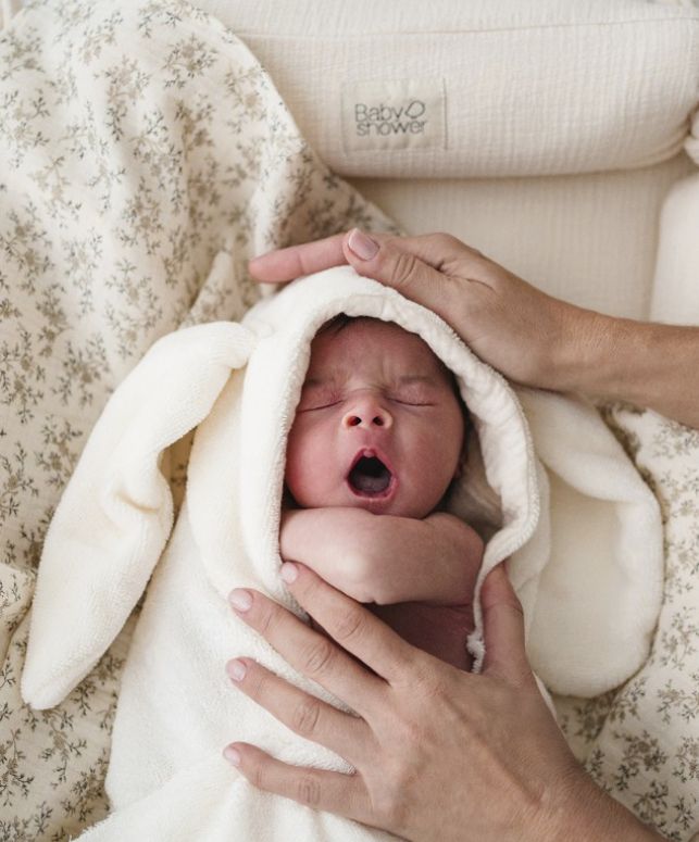Babyshower - Newborn bunny swaddle bamboo