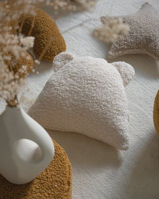 Wigiwama - Bear Cushion