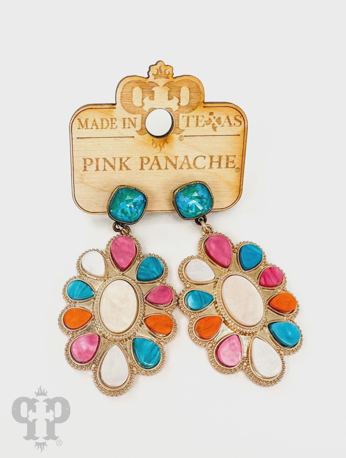 Pearlized fancy oval earring, Austrian crystal