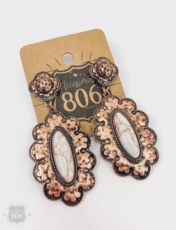 Scalloped Oval Earring