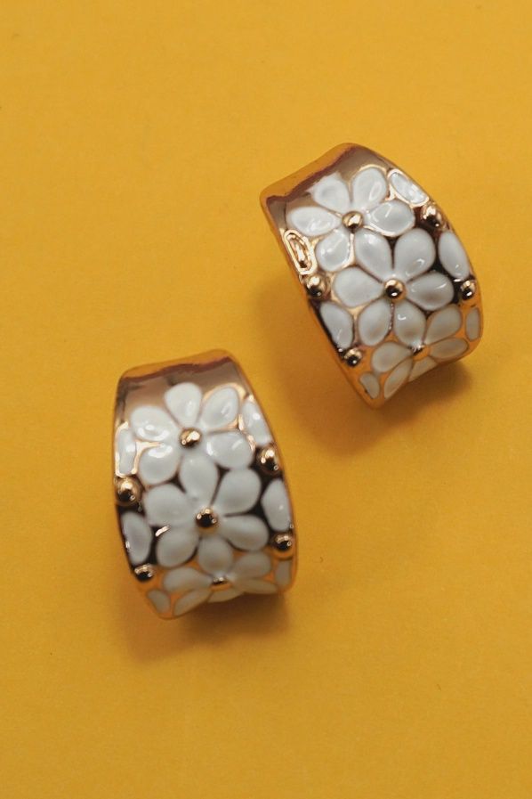 White Epoxy Flower Hoop Earrings