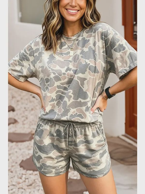 Camouflage Loose Tee &amp; Drawstring Shorts 2pcs Set