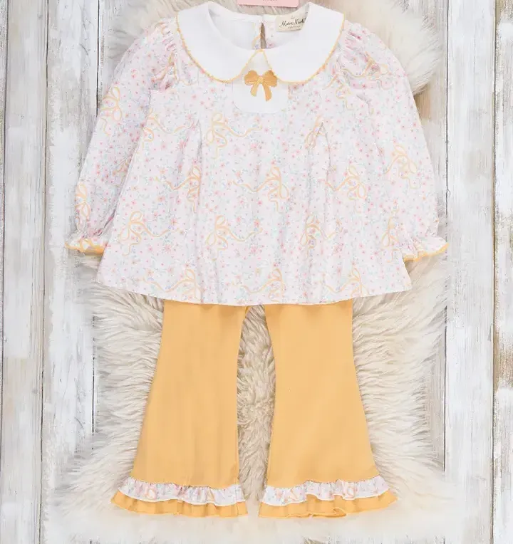 Meadow Bow Florals Collar Outfit