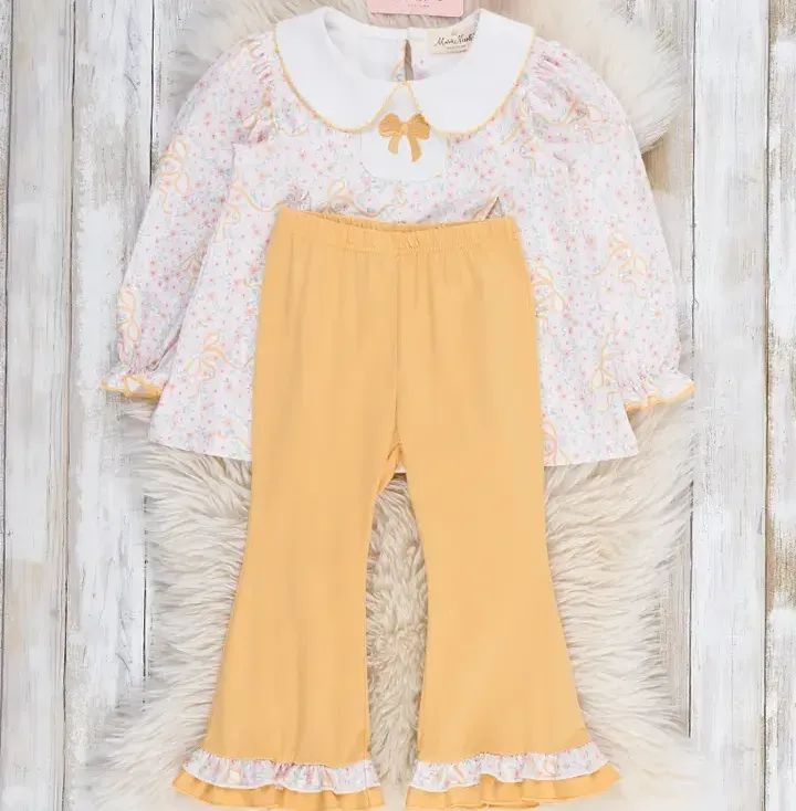 Meadow Bow Florals Collar Outfit