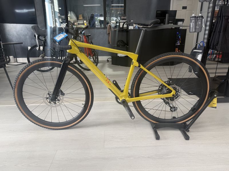 BMC- URS LT ONE MST SIZE S
