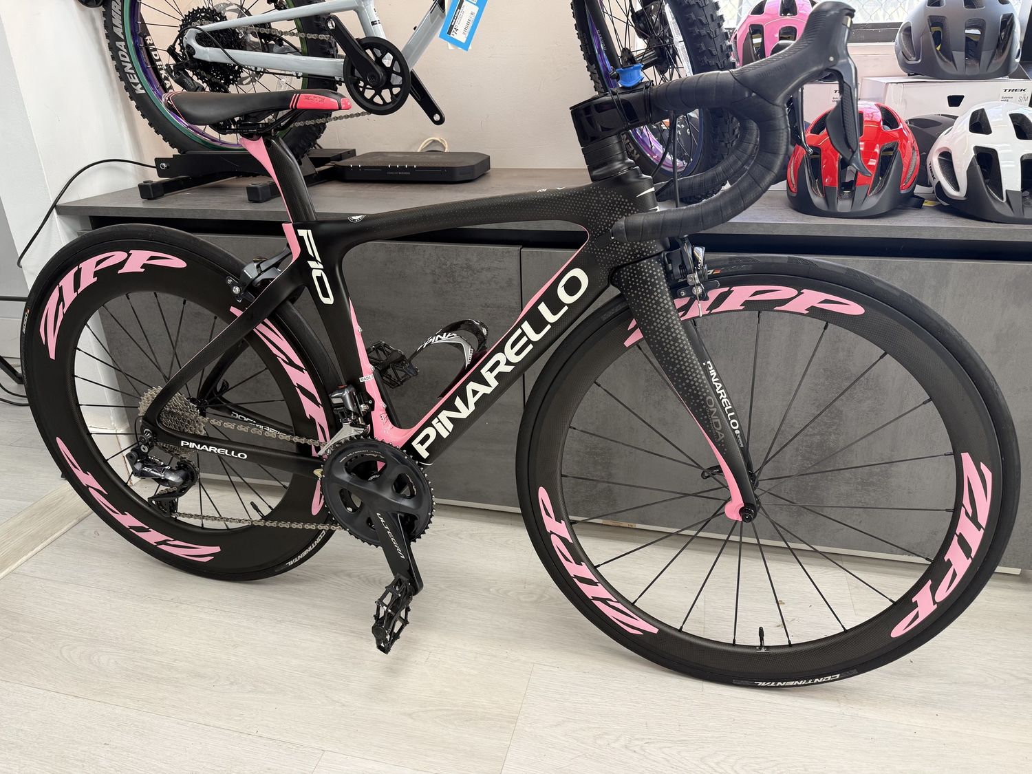 PINARELLO F10 – CARBON PERFORMANCE MACHINE- Used