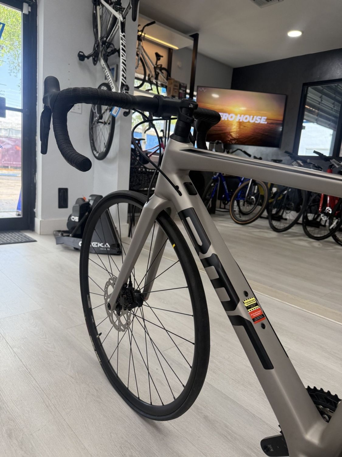 BMC Teammachine SLR Five 2023– Carbon Road Bike – Size 51