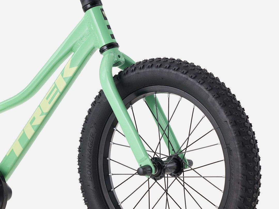 Trek-	 Precaliber 16", 16" wheel Green Flash